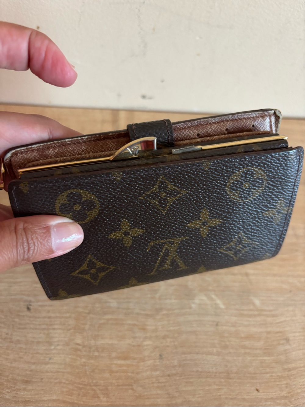Authentic Louis Vuitton monogram french wallet - Picture 7 of 9